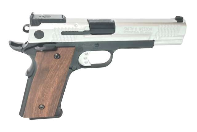 FCW x DOUBLE BELL パフォーマンスセンター M945 GBBピストル 銀(ぎん)GBBスライド、ブラックロワーツートン