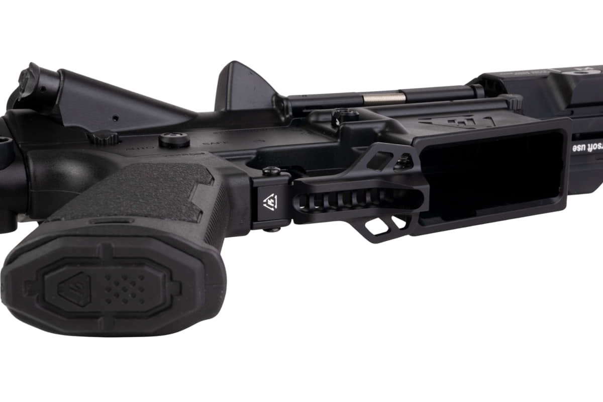 EMG STRIKE INDUSTRIES AR ストライク レイダー GBB エアソフト M4 ライフル (CYMA CGS システム) - 15.5 インチ BK