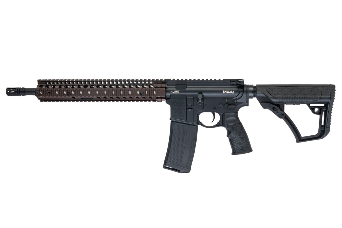 EMG ダニエル・ディフェンス M4A1 RIS II GBB エアソフトライフル (BK/FDE、Double Eagle製)