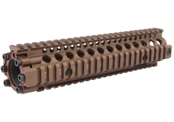 EMG ダニエルディフェンス 9.5インチ M4A1 RIS II エアソフトハンドガード (CNCアルミニウム / アルミ) - DE