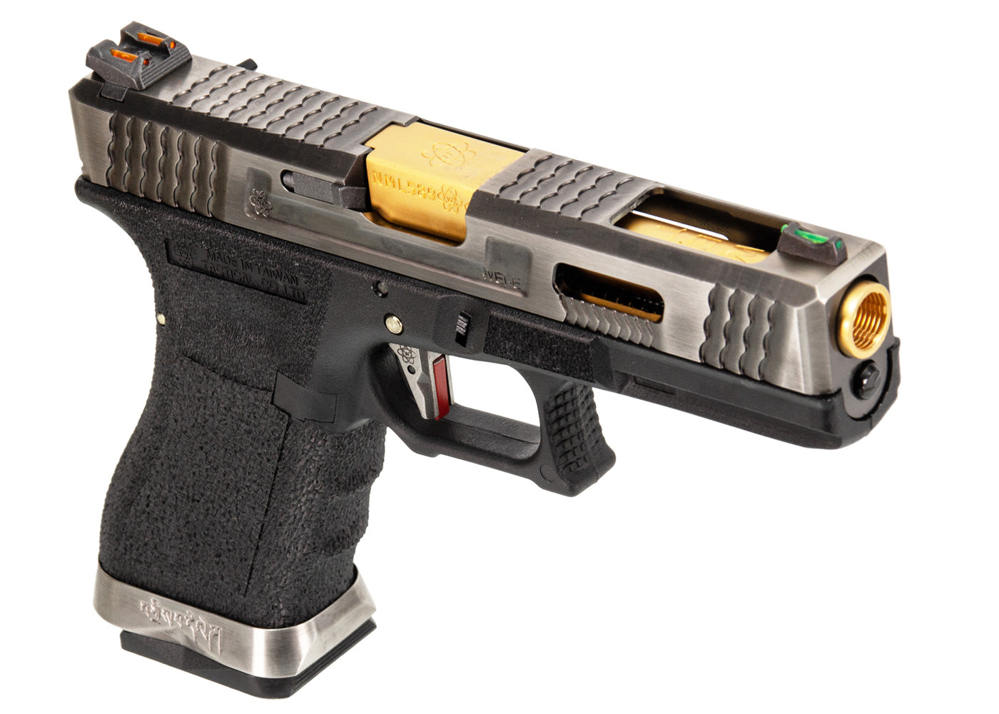 WE G18C T3モデル ガスブローバック (色:黒/ 銀/ 金 )