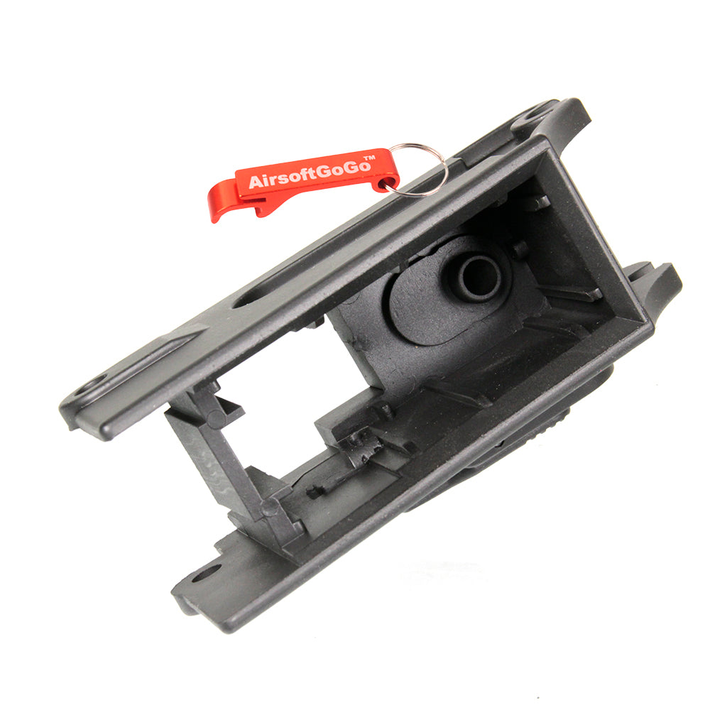 Marui / Jing Gong G36 Series M4 / M16 Magazine Adapter/Magwell Conversion Kit (Black)