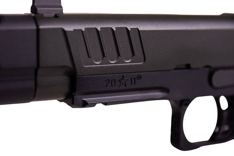 EMG 6MM プロショップ スタッカート P 2011 コンペンセイター付きガスエアソフトピストル - BK (R611-2) (ARMY ARMAMENT 製)