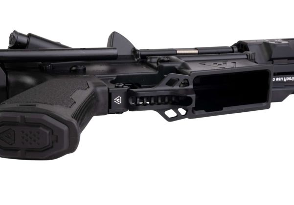 EMG Strike Industries AR Strike Raider ショートバレル GBB エアソフト M4 ライフル (CYMA CGS システム) - 4 インチ BK