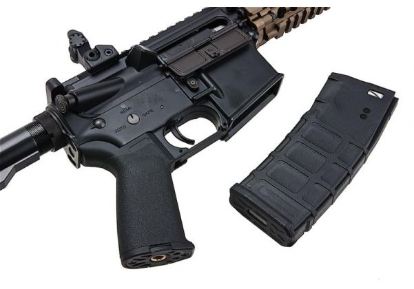 CYMA プラチナ ダニエル ディフェンス M4A1 カービン 12 インチ エアソフト AEG ライフル - ブラック/FDE (CM105)