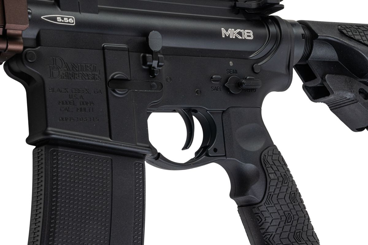 EMG ダニエル ディフェンス MK18 GBB エアソフト ライフル (BK/FDE、Double Eagle製)