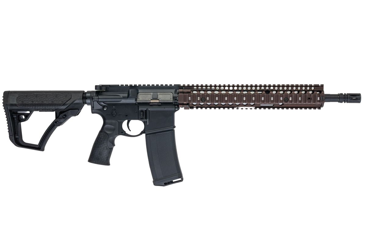 EMG ダニエル・ディフェンス M4A1 RIS II GBB エアソフトライフル (BK/FDE、Double Eagle製)