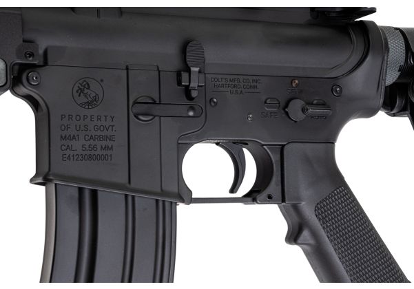 E&C COLT MK16 URGI E-Boltシステム エアソフトEBBライフル（9.5インチ） - ブラック
