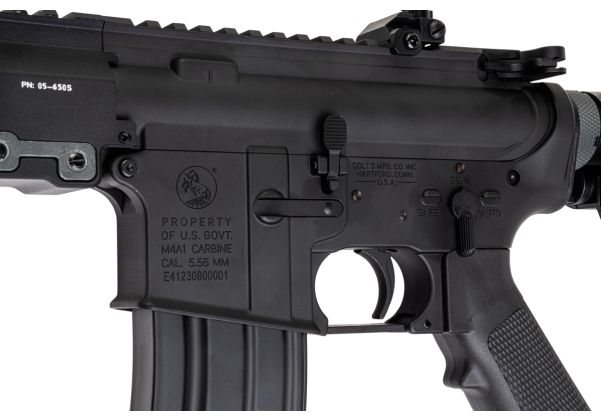 E&C COLT MK16 URGI E-Boltシステム エアソフトEBBライフル（13.5インチ） - ブラック
