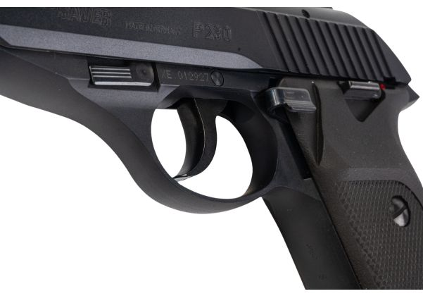 KSC SIG P230JP GBB エアソフトピストル (日本 ABS バージョン)
