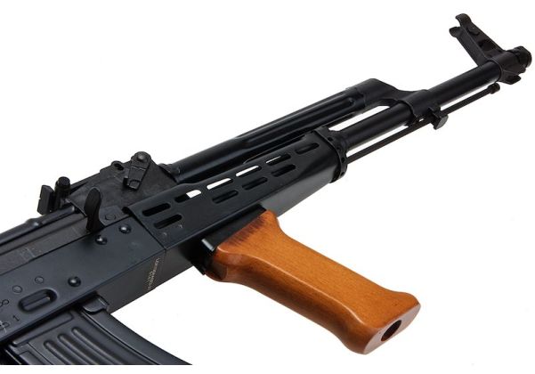LCT AK LCKM-63 エアソフト電動ライフル（リアルウッド製パーツ付き）

