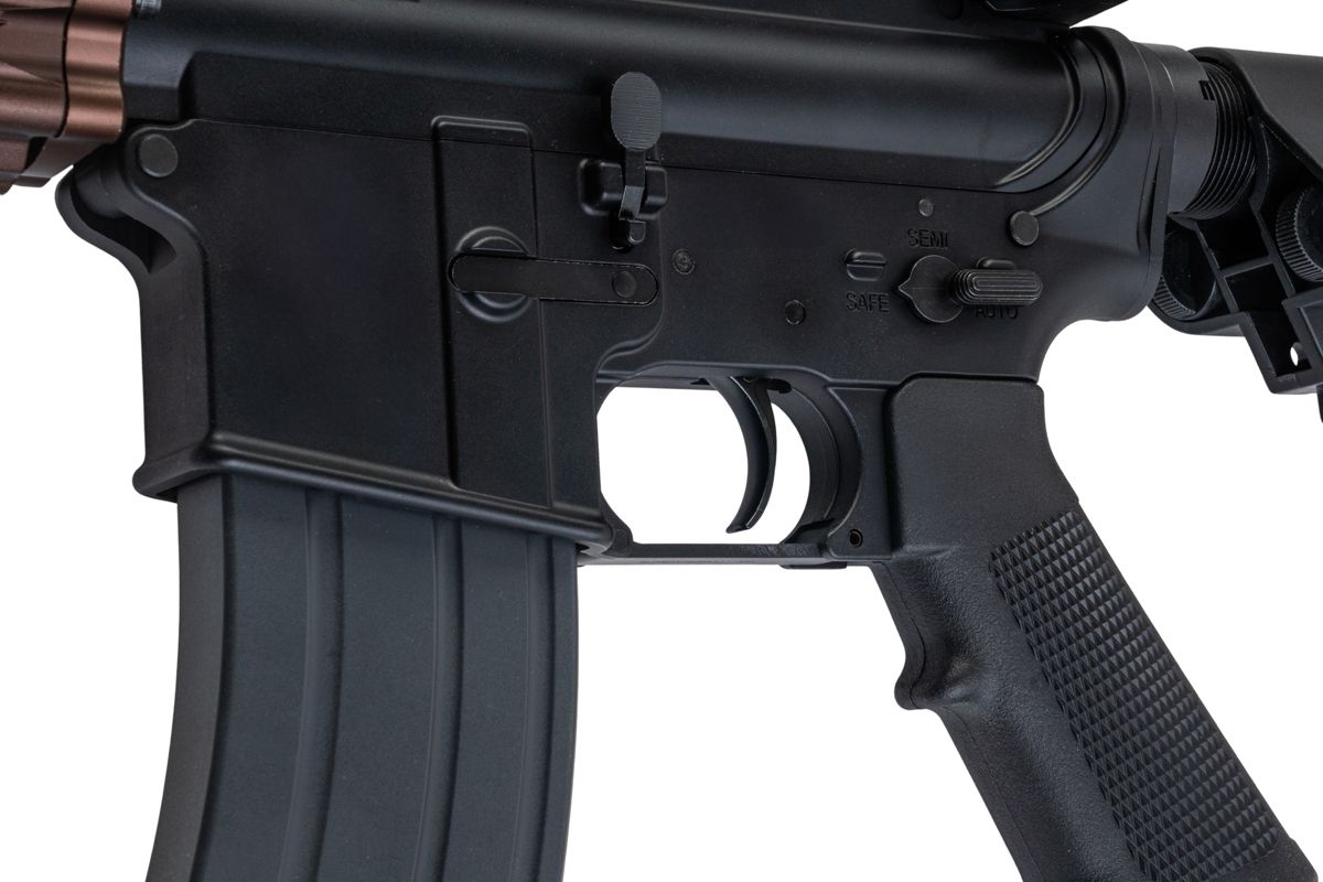 Salvo Precision ダニエルディフェンス M4A1 RIS III GBB エアソフトライフル