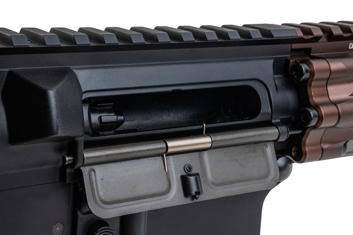Salvo Precision ダニエルディフェンス M4A1 RIS III GBB エアソフトライフル