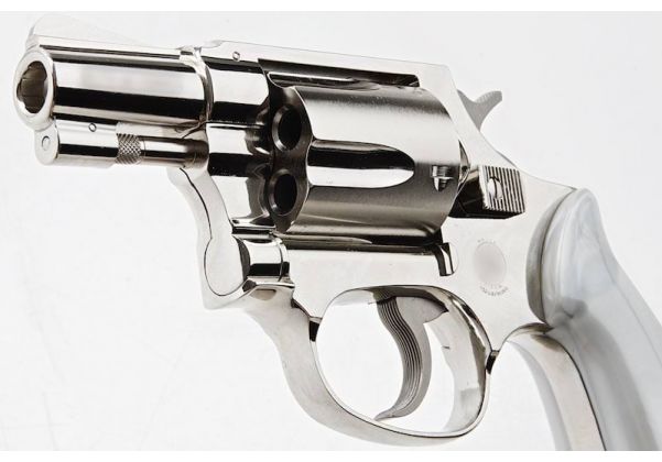 TANAKA S&W M36 2 インチ スクエア バット トラビス モデル ガス リボルバー - ニッケル仕上げ