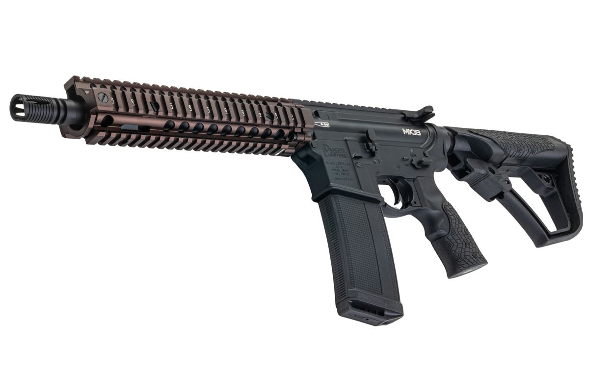EMG ダニエル ディフェンス MK18 GBB エアソフト ライフル (BK/FDE、Double Eagle製)-AIRSOFT GOGO エアガン・サバゲー用品通販