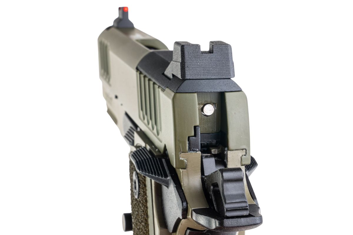 EMG Staccato ライセンス取得済み CS Compact 2011 GBB エアソフトピストル (モデル: Master Grip / Standard / Green Gas) - GN-AIRSOFT GOGO エアガン・サバゲー用品通販