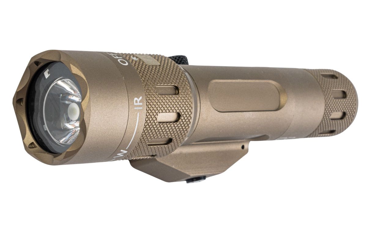 Evolution Gear WMX200 IRイルミネーション搭載ミルスペック懐中電灯（スイッチ付き） - FDE-AIRSOFT GOGO エアガン・サバゲー用品通販