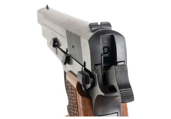 MARUSHIN 製ブローニング ハイパワー コマーシャルモデル銃 - 優れた重量感、木製グリップ付き-AIRSOFT GOGO エアガン・サバゲー用品通販